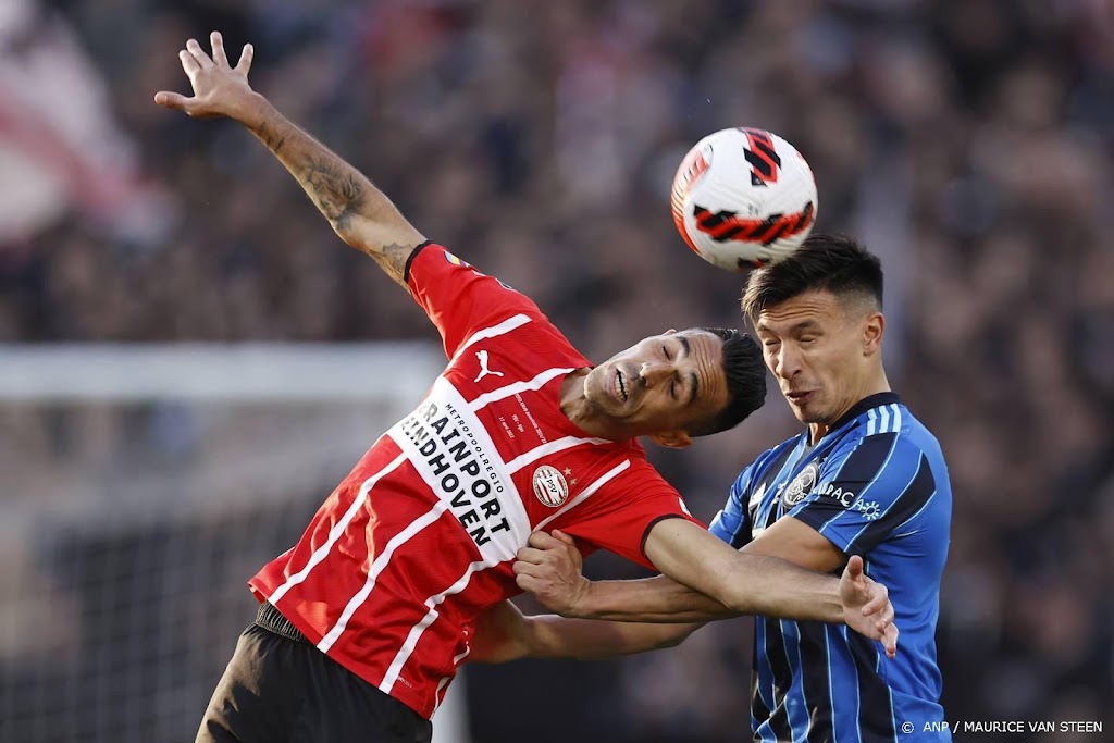 PSV knokt zich tegen Ajax naar tiende winst van KNVB-beker