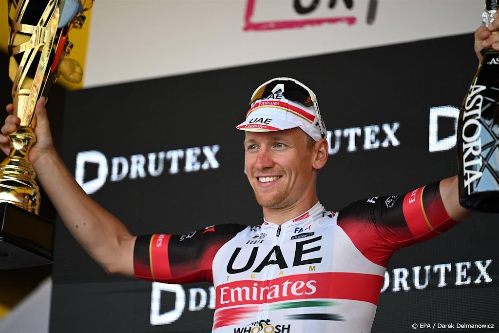 Wielrenner Ackermann wint elfde etappe van Ronde van Italië