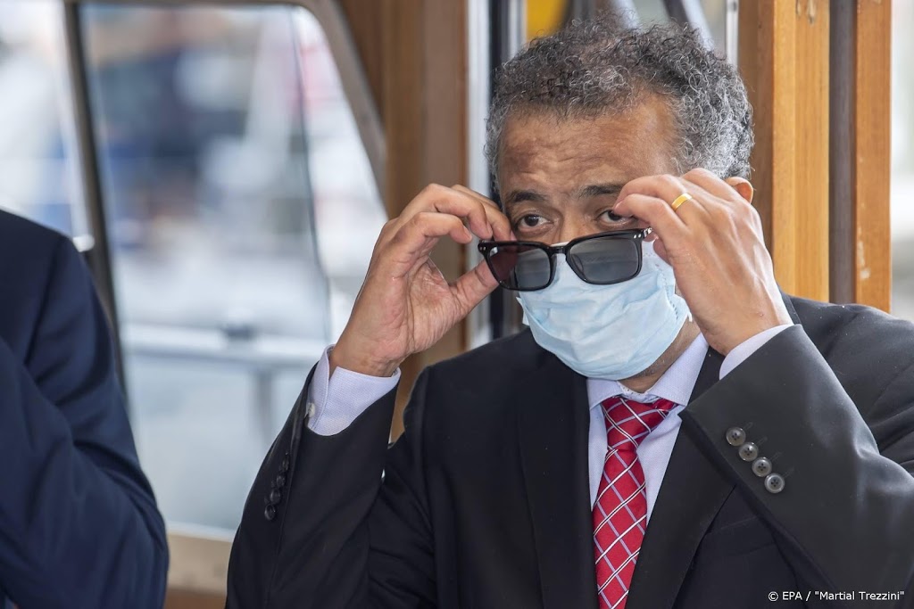 WHO past coronarichtlijnen aan na 'groot nieuws' over medicijn