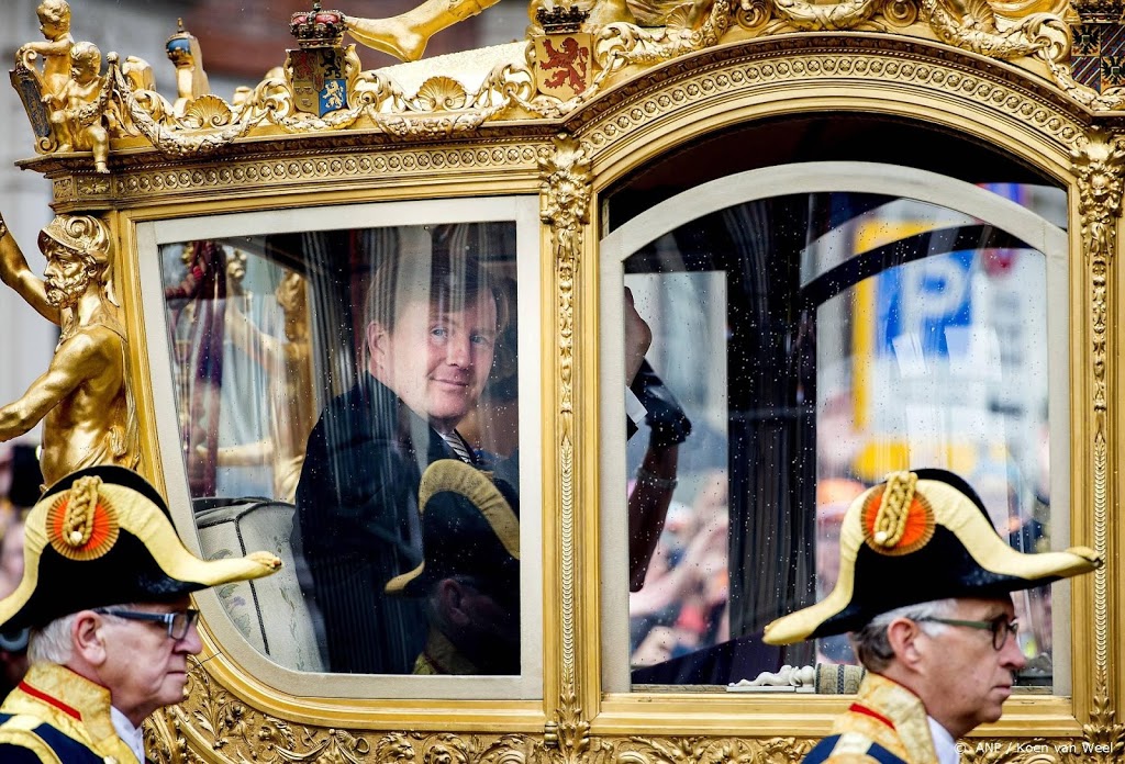 Koning opent expositie over omstreden Gouden Koets