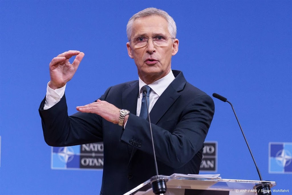 Stoltenberg: de weg naar vrede is met meer wapens