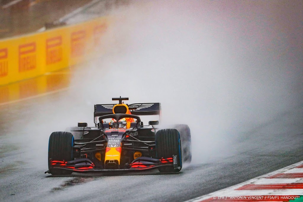 Verstappen ontevreden over balans van zijn wagen
