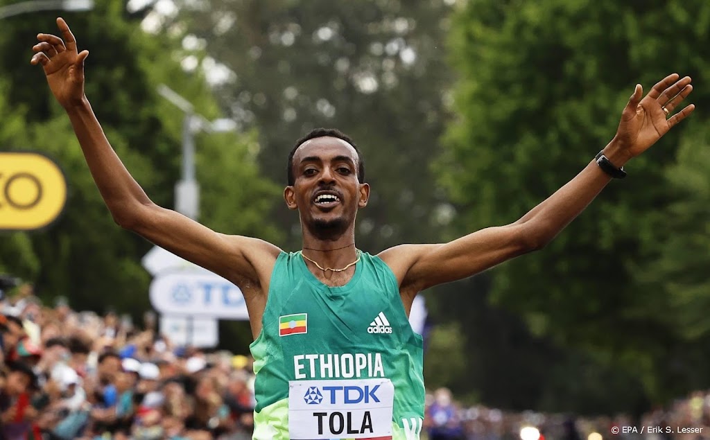 Nageeye haalt finish niet in marathon WK, zege Ethiopiër Tola