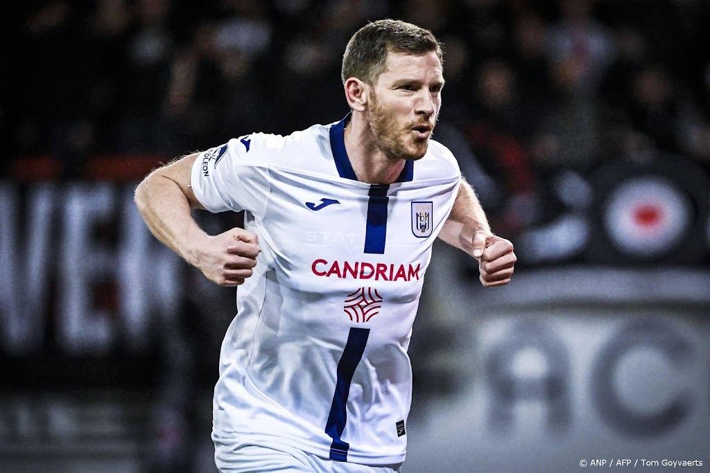 Verdediger Vertonghen (37) gaat nog een jaar door bij Anderlecht