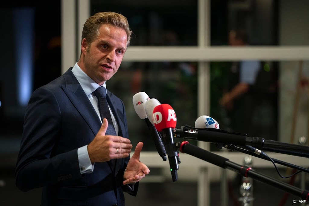 Kabinet neemt maatregelen tegen oplopende coronabesmettingen