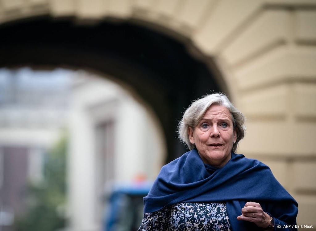 Minister Bijleveld geeft statement op Defensie