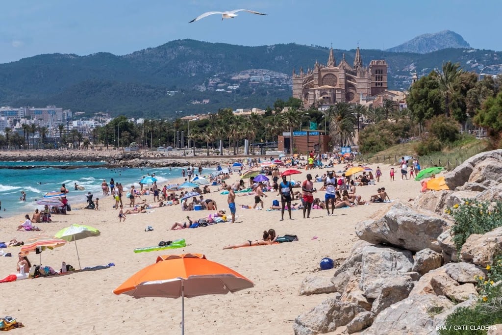 Nederlandse vrouw (28) overleden na val uit raam op Mallorca