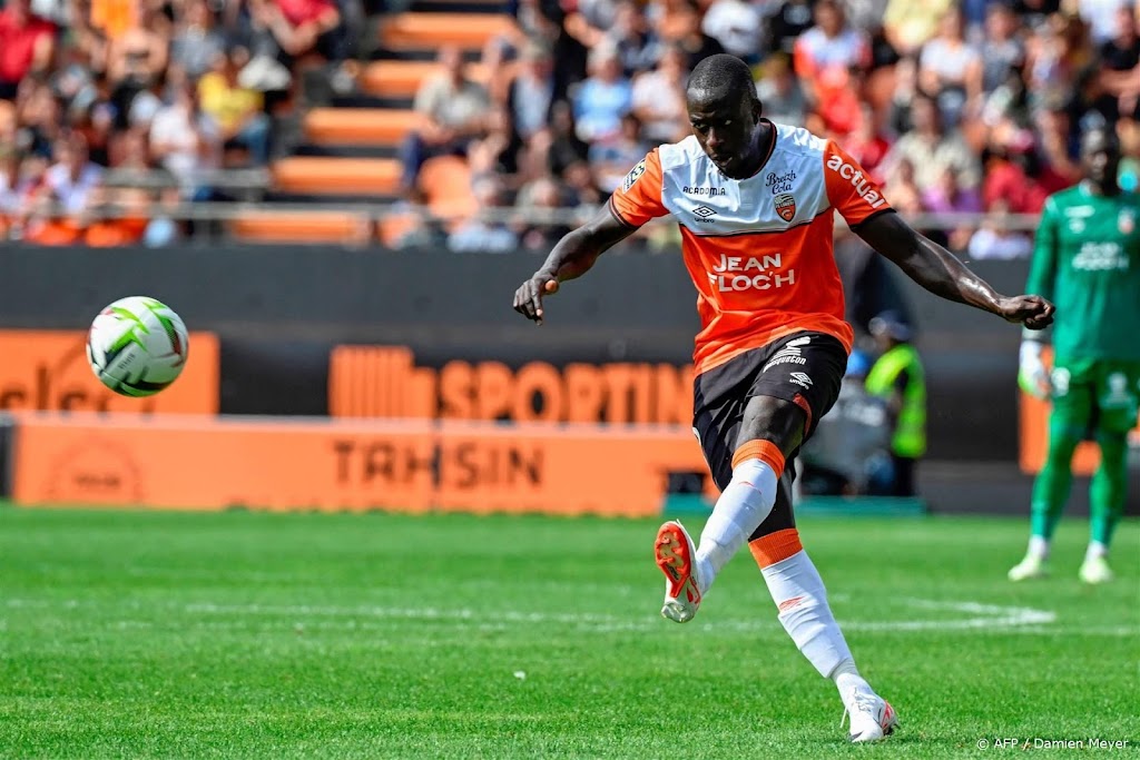 Vrijgesproken voetballer Mendy maakt eerste minuten in twee jaar