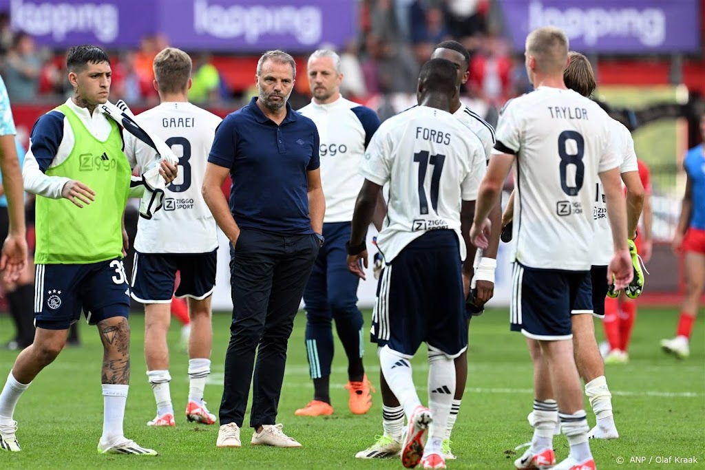 Ajax na verlies bij Twente al vroeg in het seizoen in de problemen