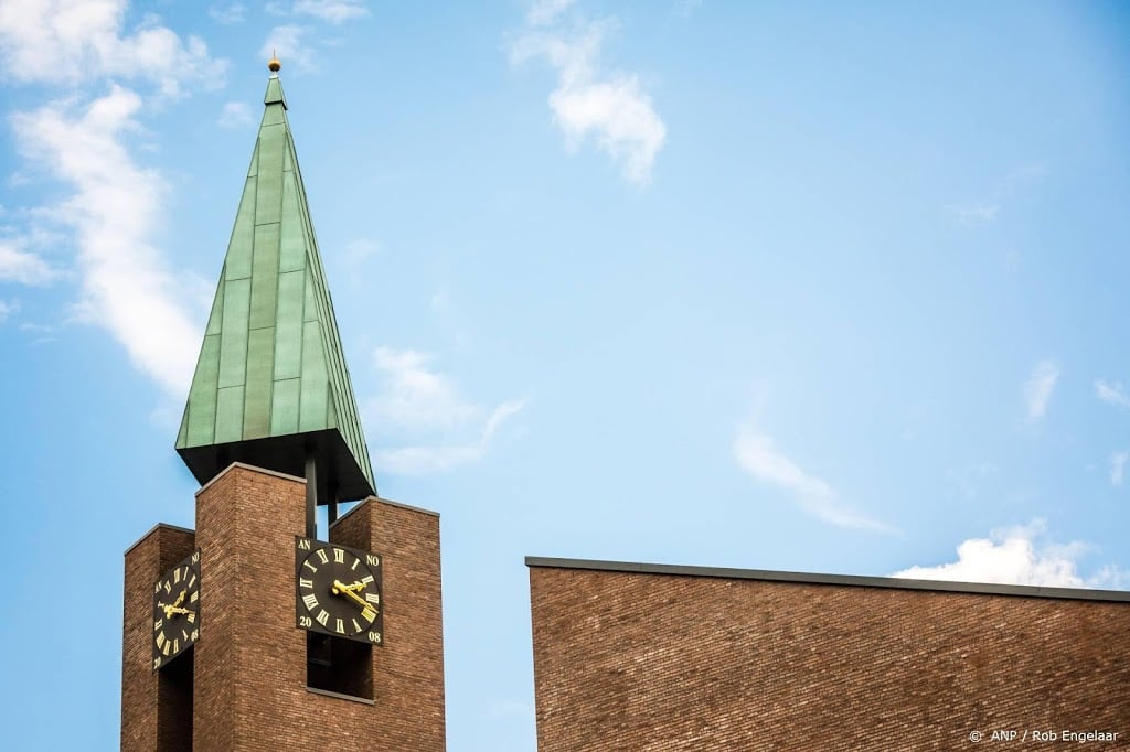 Gereformeerde kerk Barneveld laat meer dan 30 bezoekers toe