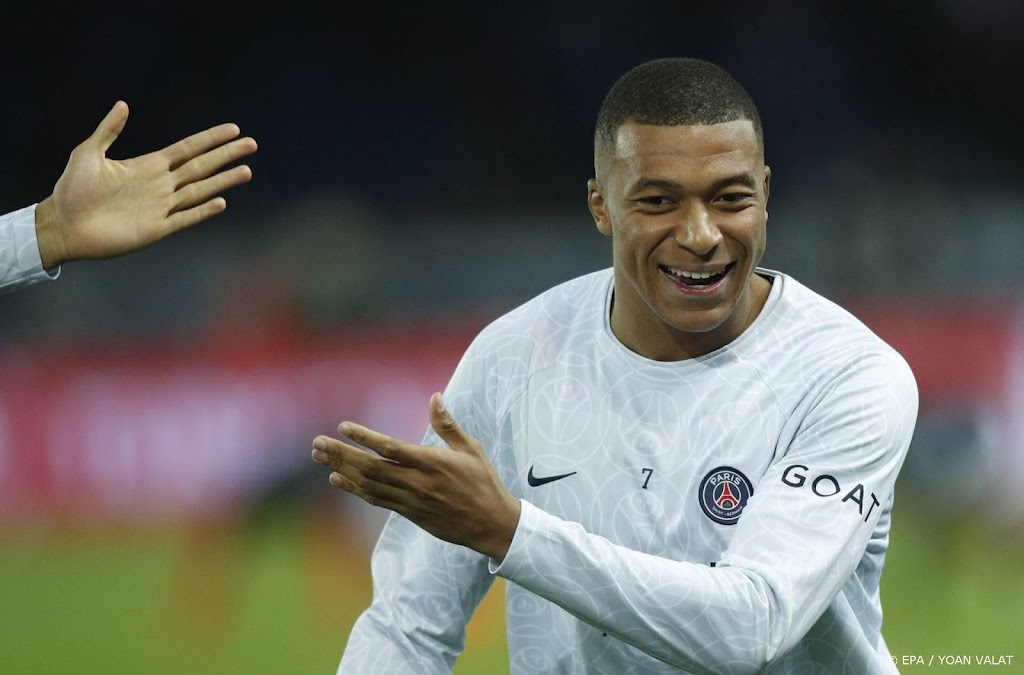 Mbappé doet geruchten over vertrekwens bij PSG af als 'onzin'