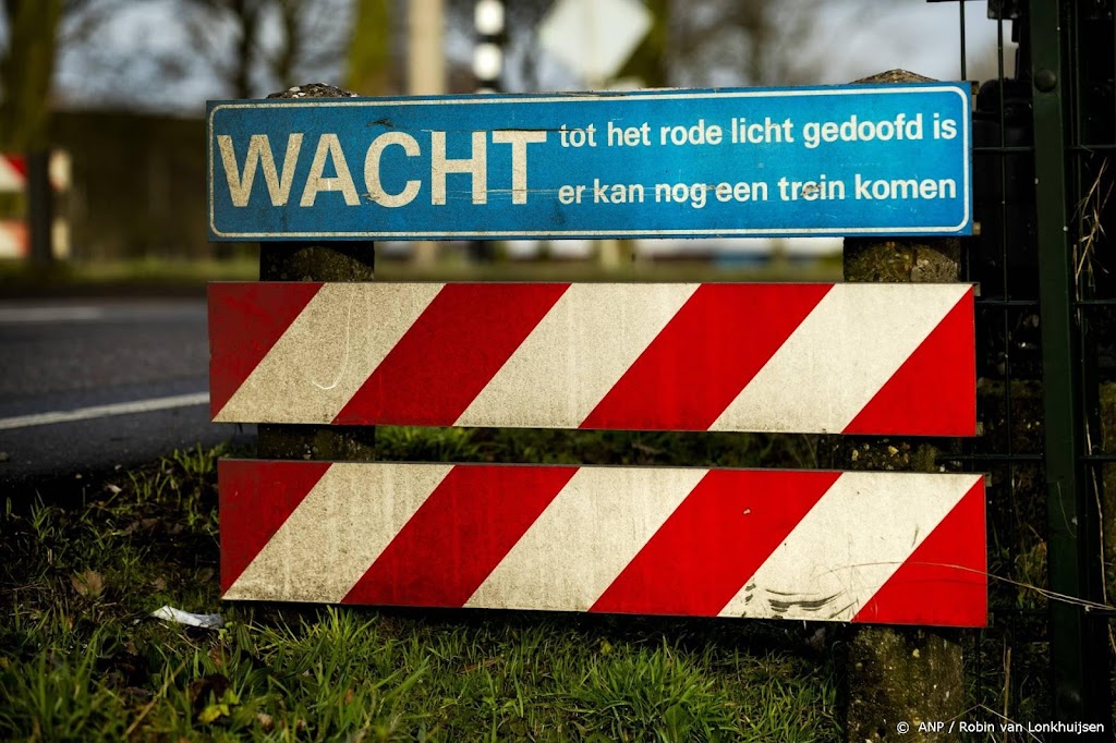 Door trein geraakte bus in Brabant net klaar met dienst