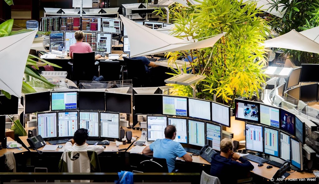 NN Group en Prosus aan kop in AEX, BAM hard onderuit