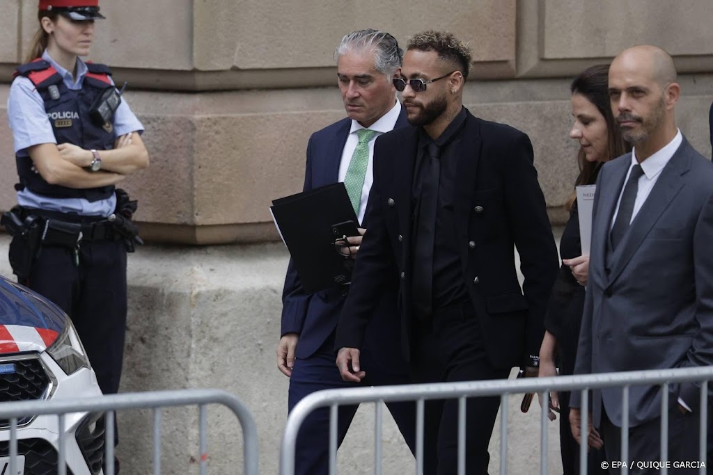Neymar verschijnt bij Spaanse rechter in zaak over transferfraude