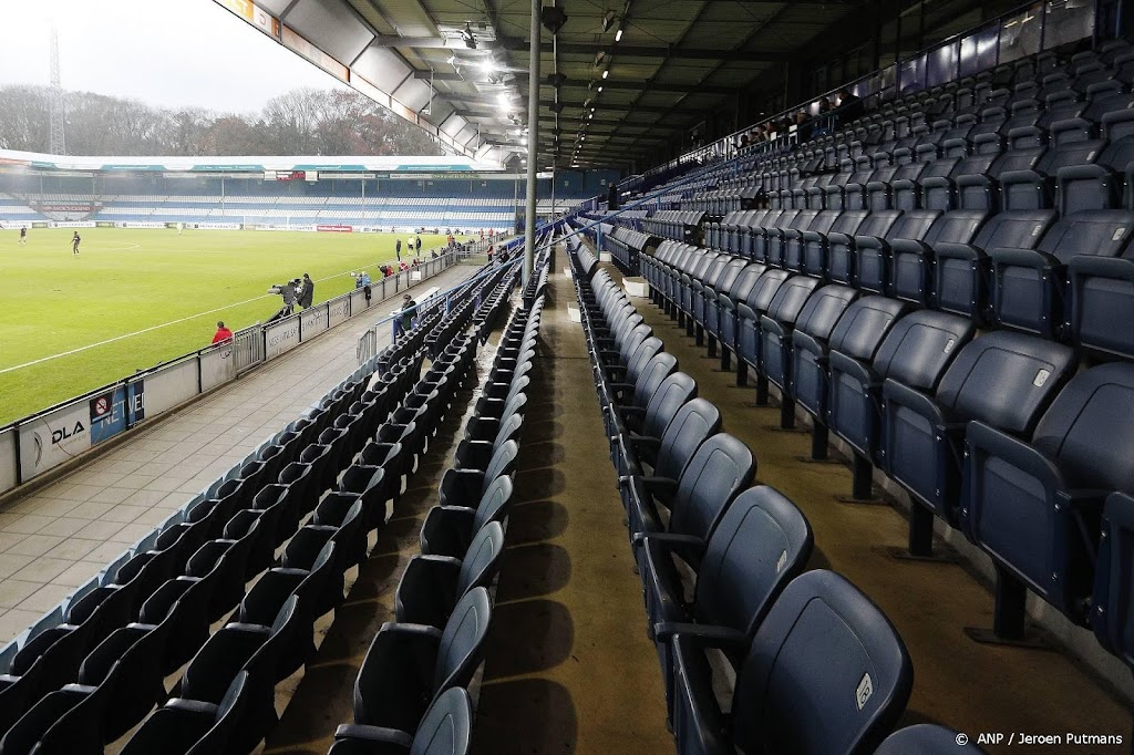 KNVB beslist over doorgaan voetbalwedstrijden zonder publiek