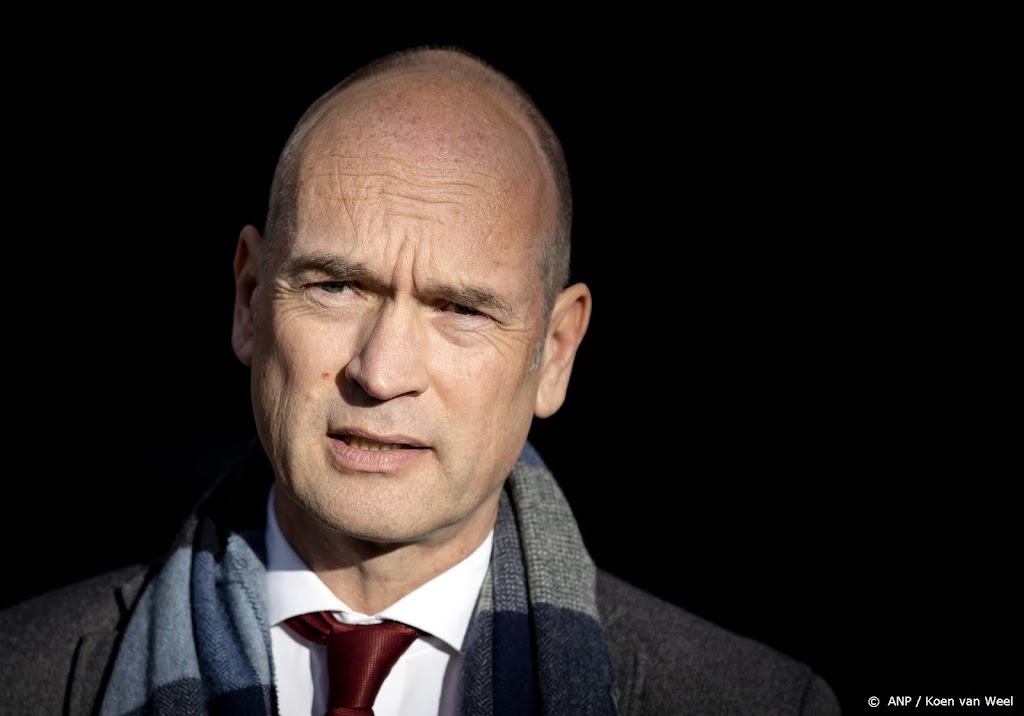 CU-leider Segers liet formatiedocument in trein liggen