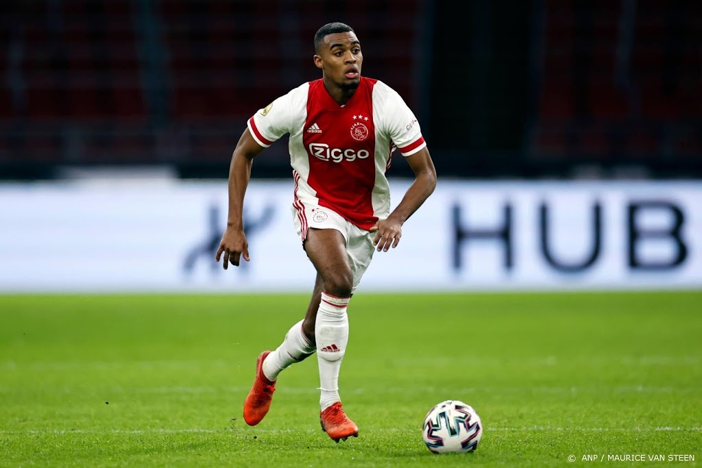 Gravenberch verzacht rugpijn met enige treffer tegen Feyenoord