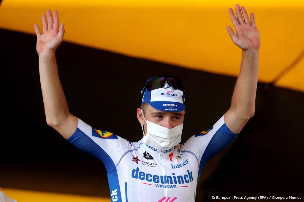 Wielrenner Evenepoel komende drie weken nog niet op de fiets
