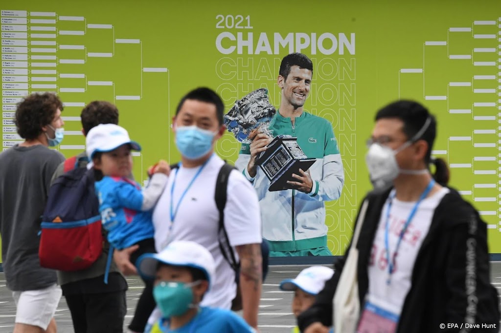 Spaanse regering adviseert Djokovic zich te laten vaccineren