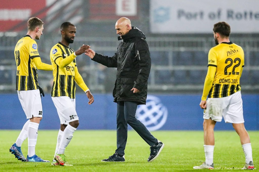 Vitesse laat zich niet verrassen door amateurs van DVS'33