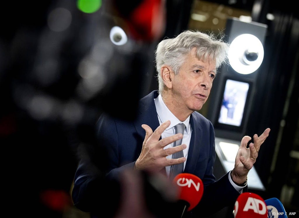 Plasterk denkt niet dat onderhandelende partijen het zat zijn