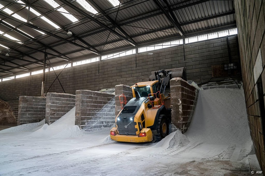 Rijkswaterstaat gebruikte weer minder strooizout