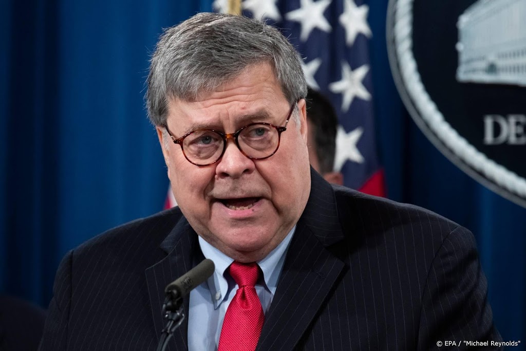 Trump steunt bekritiseerde minister van Justitie Barr