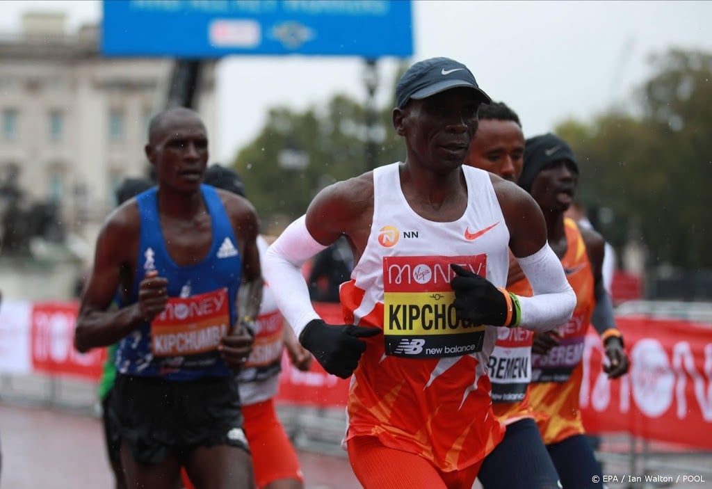 Wereldrecordhouder Kipchoge loopt in april marathon van Hamburg