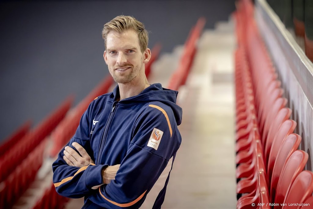 Beachvolleyballer Meeuwsen gaat onder Eiffeltoren voor medaille