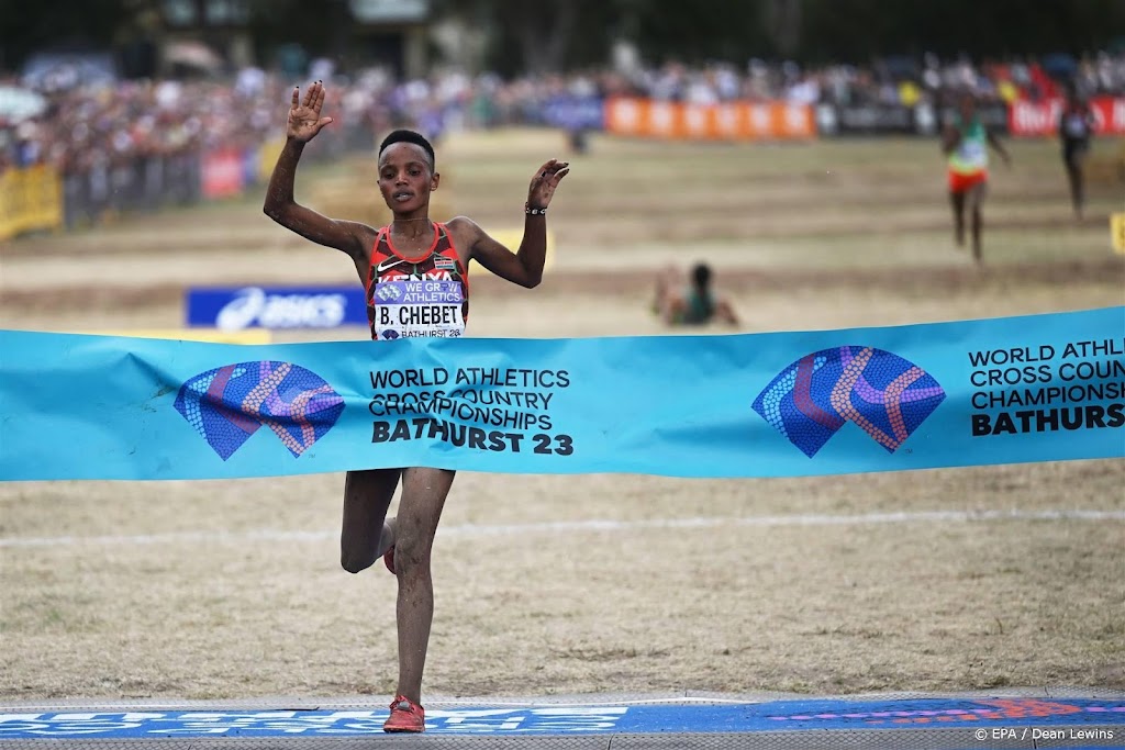 Atlete Chebet pakt wereldtitel veldlopen na bizarre finale