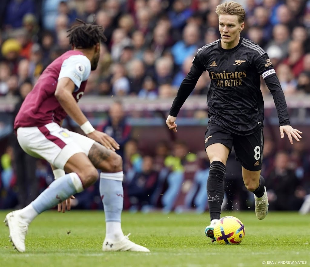 Koploper Arsenal ontkomt bij Villa net aan nieuw puntenverlies