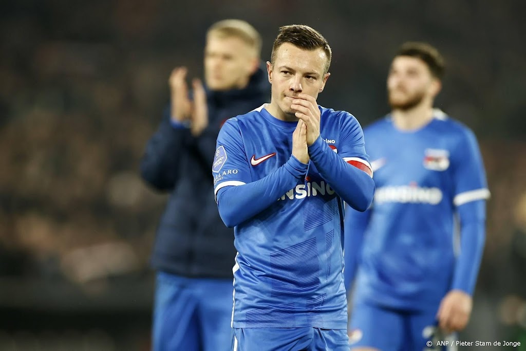 Clasie baalt van late winnende treffer van Feyenoord tegen AZ