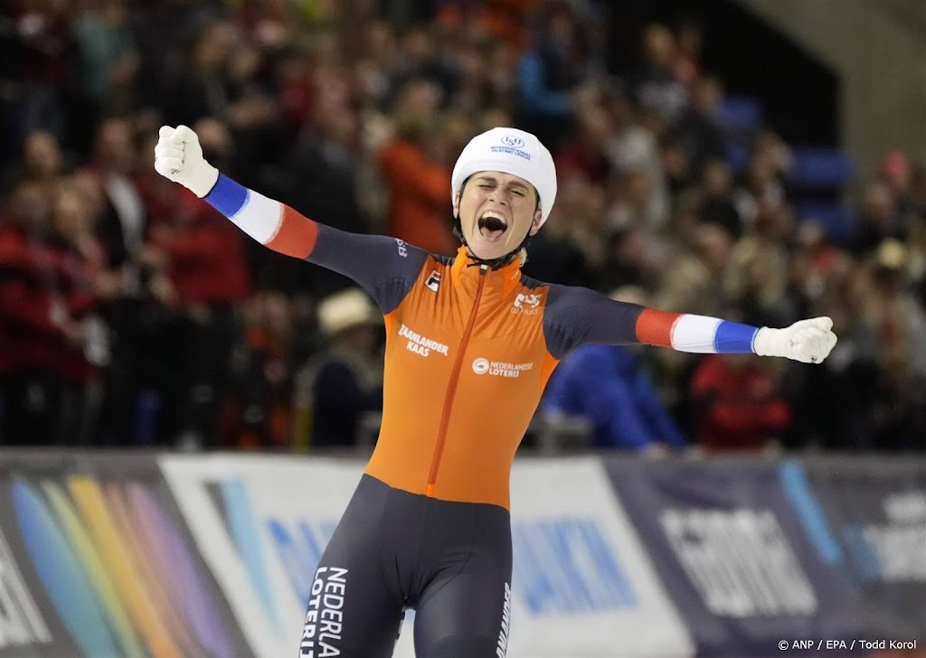 Schouten pakt op massastart ondanks val derde wereldtitel