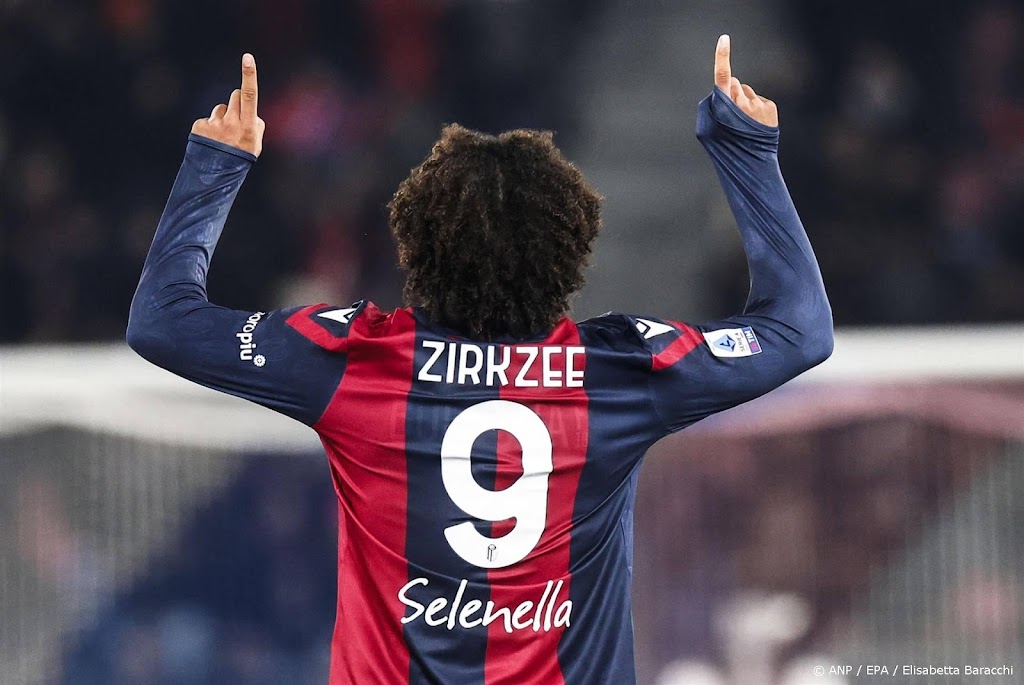 Zirkzee bezorgt Bologna belangrijke zege in Rome