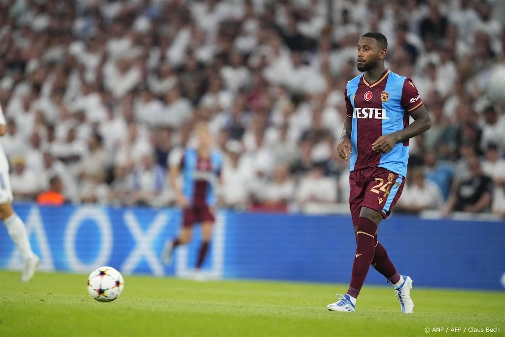 Verdediger Denswil neemt afscheid van Trabzonspor
