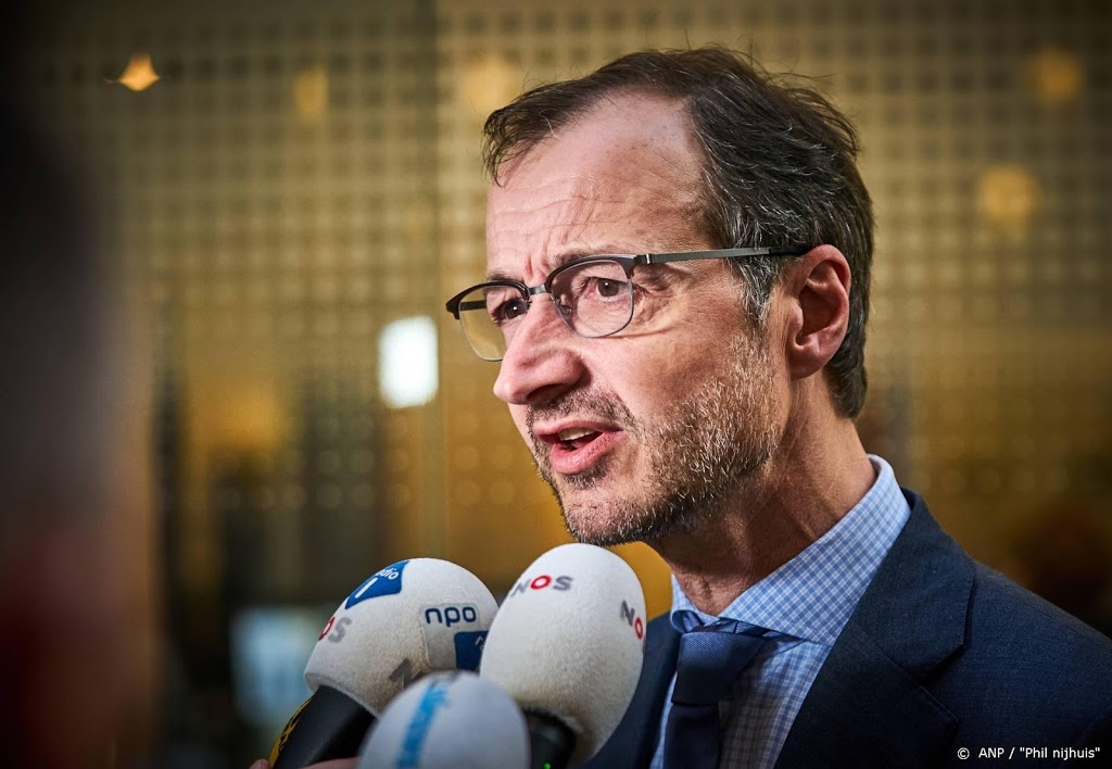 Wiebes: ondernemers, help elkaar om tegenslag corona op te vangen