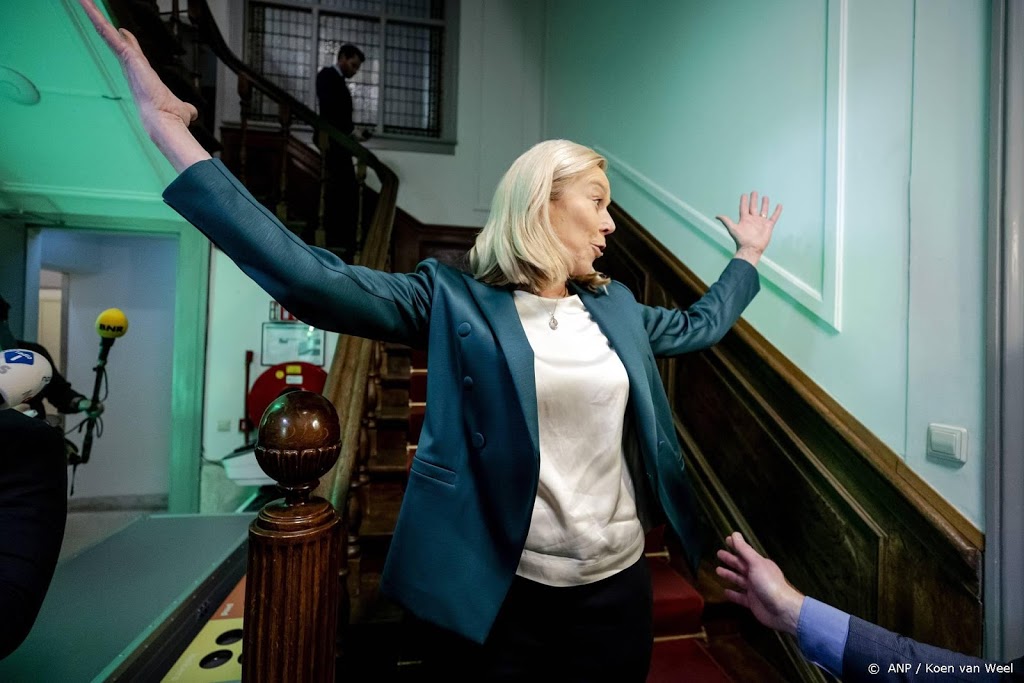 Miljoenen mensen kijken naar verkiezingsuitslagen