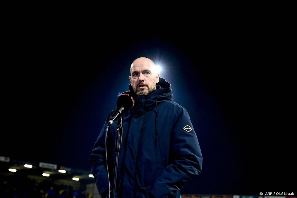 Trainer Ten Hag gaat niet in op geruchten over Manchester United
