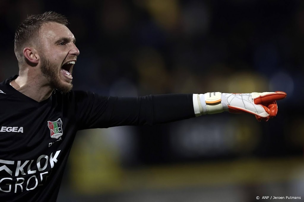 NEC-doelman Cillessen beticht Kramer van 'bewust doorlopen'