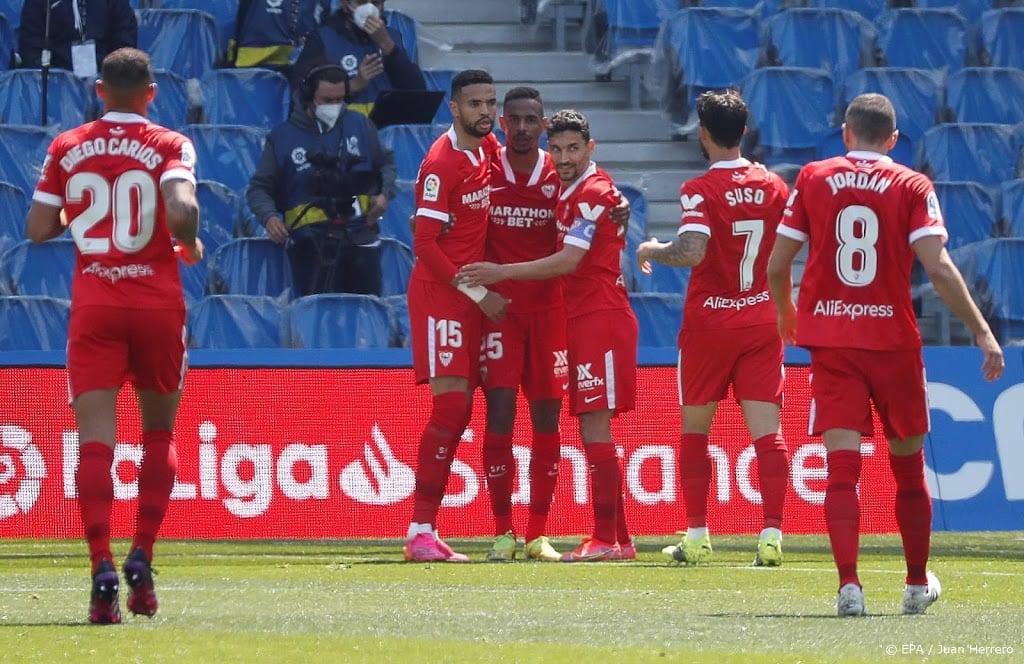 Sevilla behoudt met zege op Sociedad aansluiting met topclubs