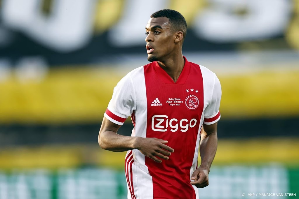 Gravenberch heeft zijn toekomst aan Ajax verbonden