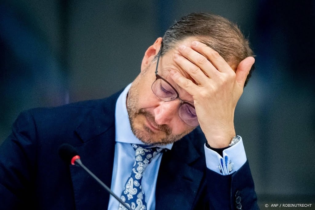 Wiebes: vertrek topman Tata Steel nadelig voor Nederland