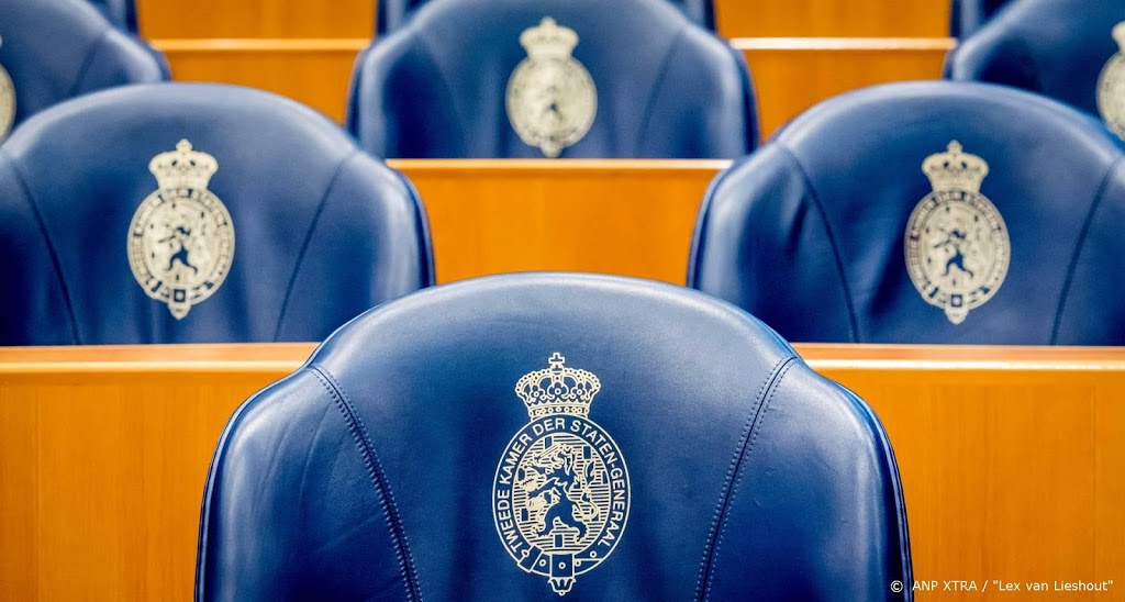 Oppositie boos: 'Kabinet gooit stikstofadvies in prullenbak'