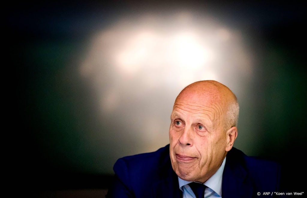 Rvc-voorzitter Jan Smit gaat 9 maanden langer door bij KNVB