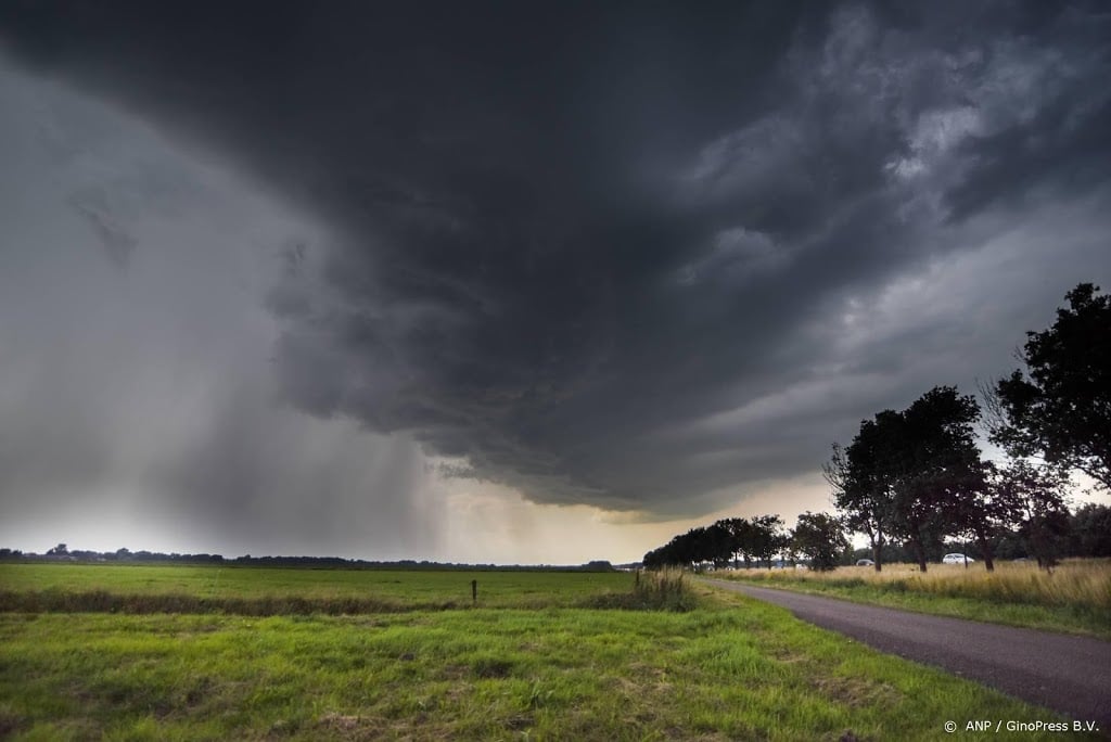 Code oranje van kracht in groot deel Nederland wegens onweer