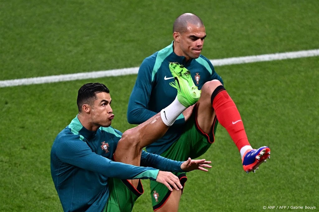 Portugese verdediger Pepe oudste speler ooit op EK voetbal