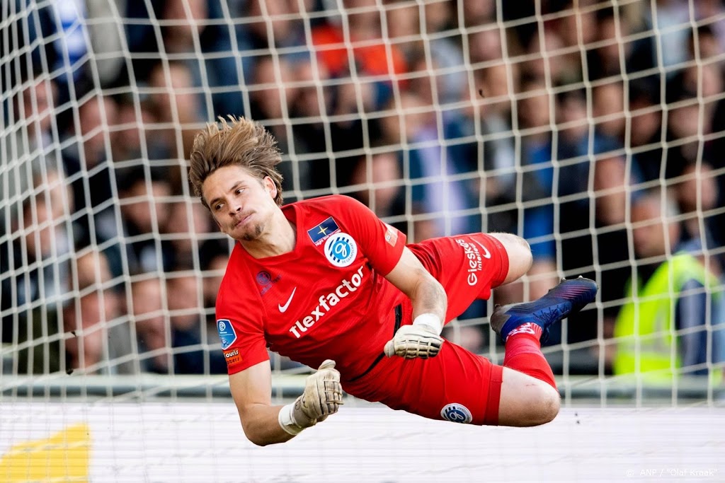 FC Groningen legt doelman Bertrams vast