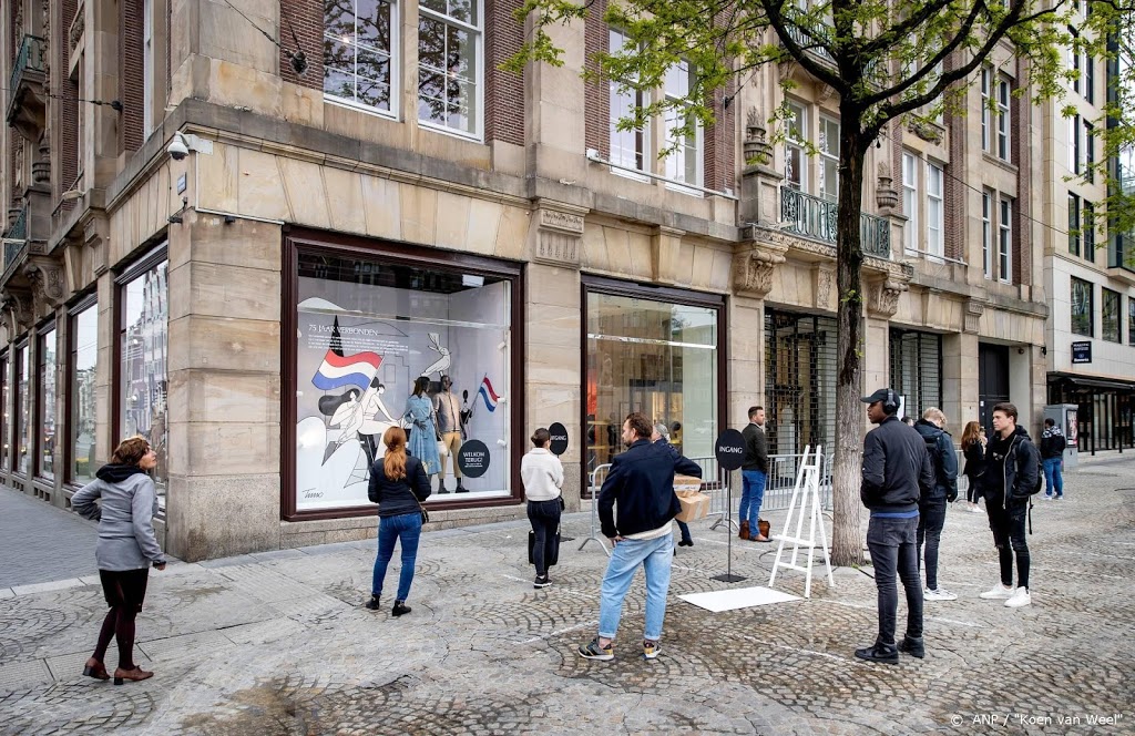 Bijenkorf Amsterdam dicht vanwege coronabesmettingen
