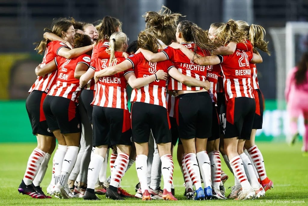 Voetbalsters FC Twente en PSV stap dichter bij Champions League