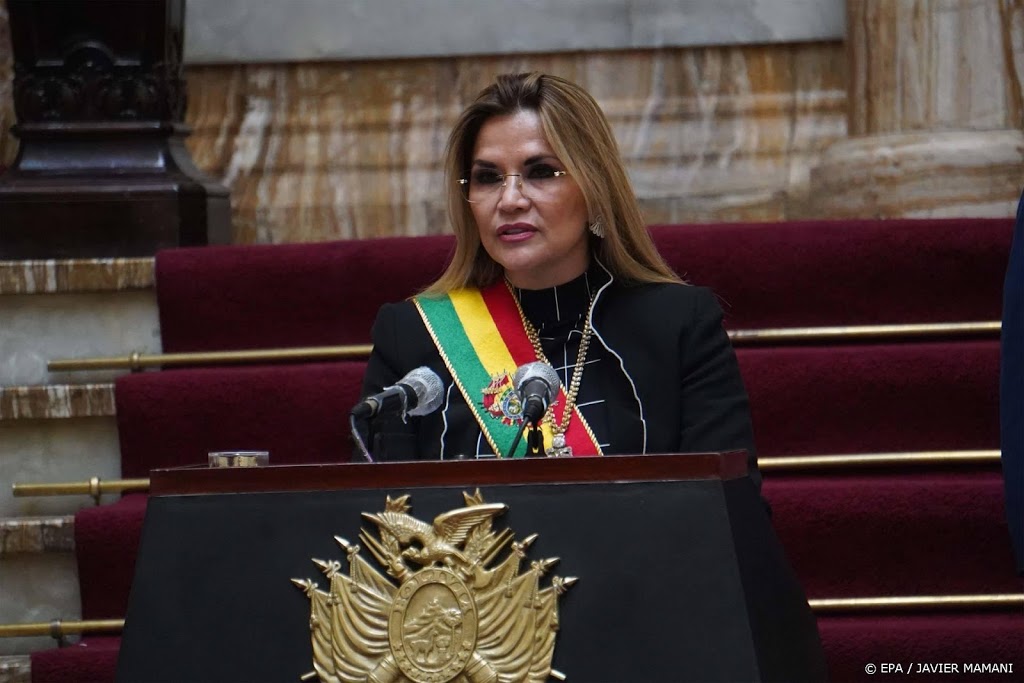 Boliviaanse interim-president trekt zich terug uit verkiezingen